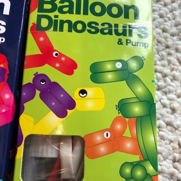 Balloon Flowers Hats & Dinosaurs w/Pumps NIB - Picture 3 of 8